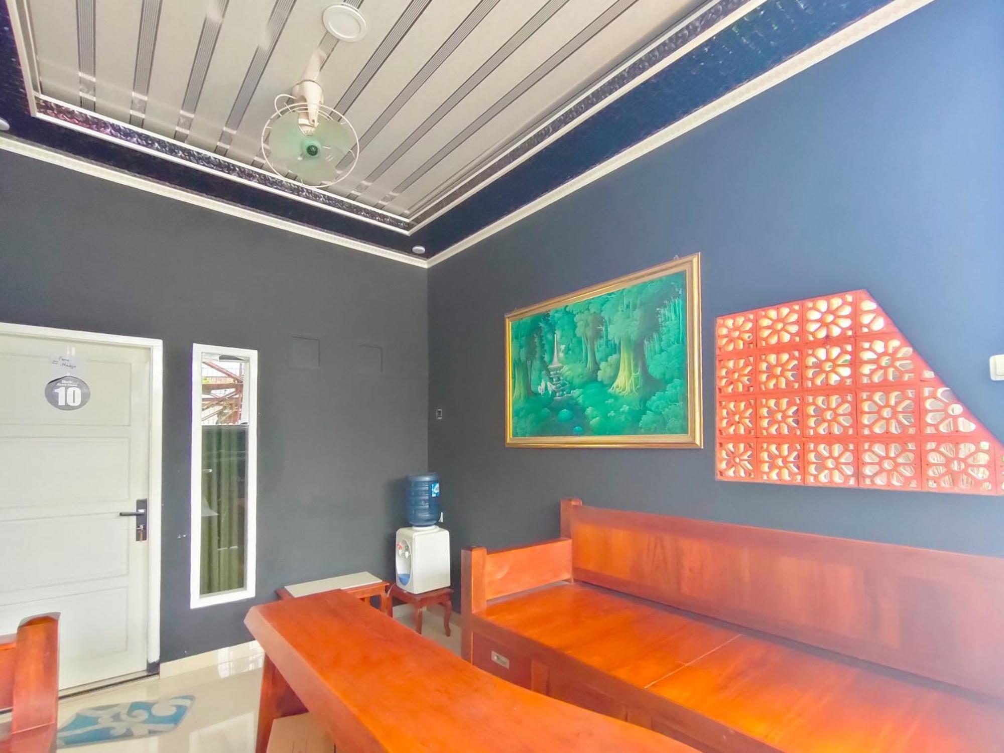 Reddoorz Syariah Near Stasiun Wates Wates (Yogyakarta) Exterior foto